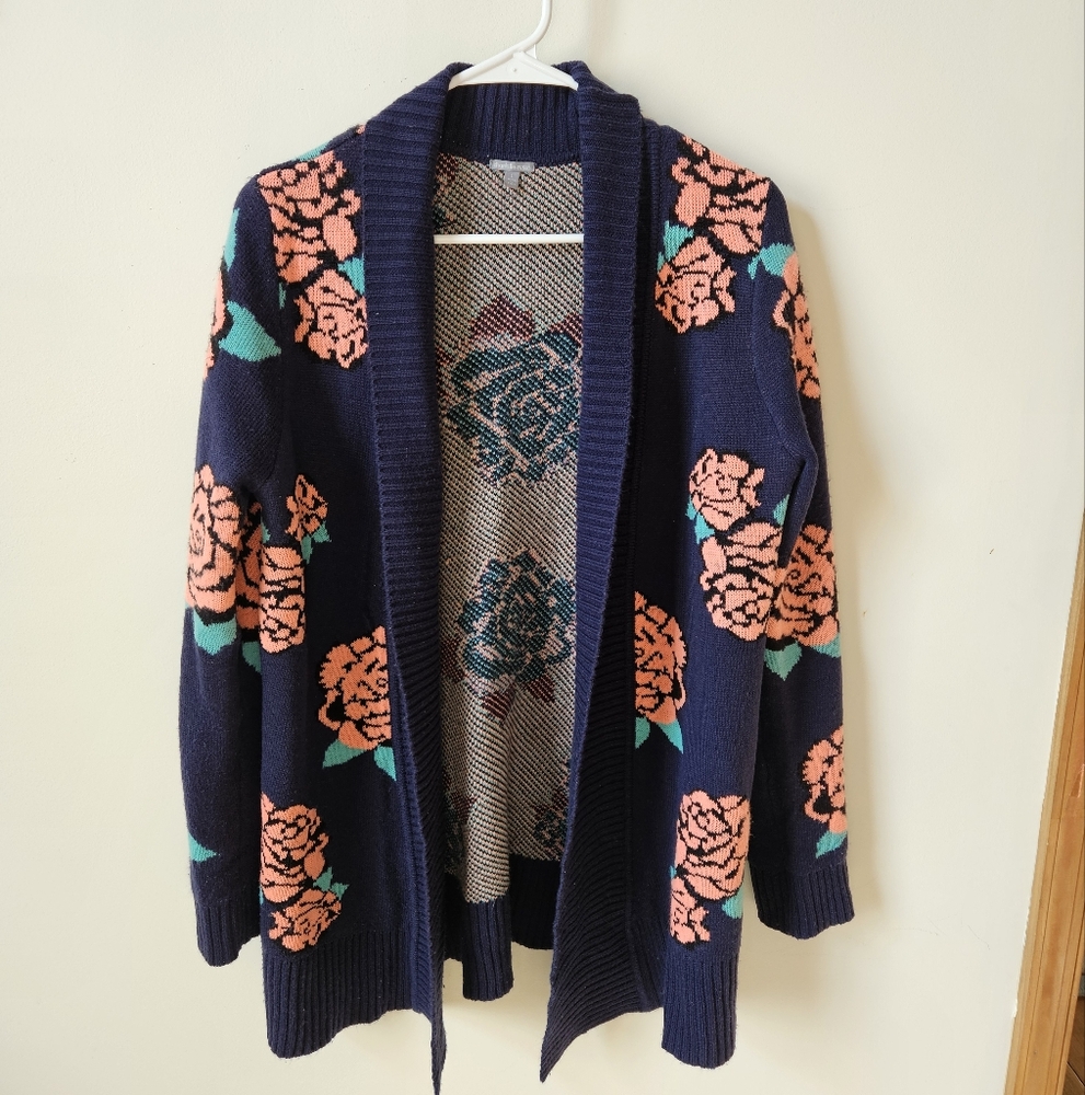 Rose Floral Pattern Knit Sweater
